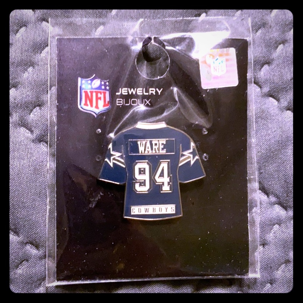Dallas Cowboys Jersey Lapel Pin NWT